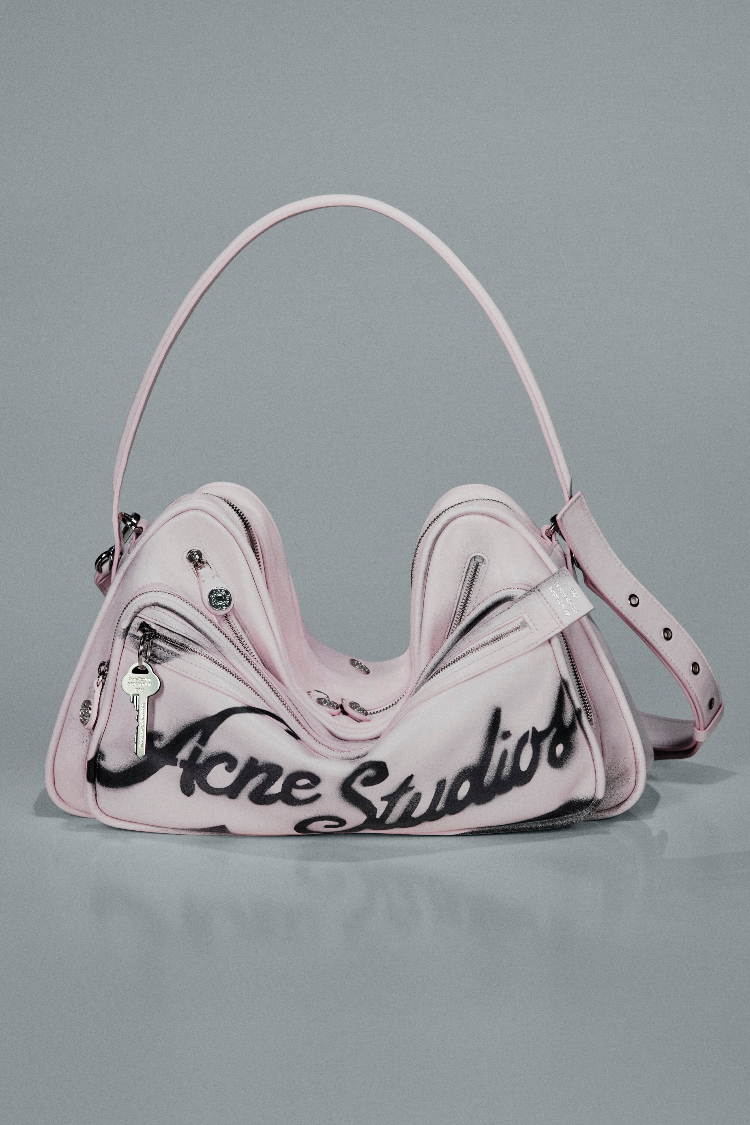 ACNE STUDIOS RELEASES THEIR NEW CAMERO BAG FOR 2025 — Numéro